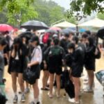 ‘오픈런’하려다 소나기에 쫄딱 젖어… 눈치게임 대실패한 오늘(6일)자 캐리비안베이 상황