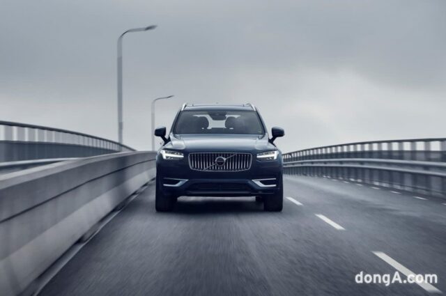 볼보 XC90, 미국 충돌 안전테스트 ‘최고등급’ 인증… 강화된 안전규정 뚫고 고득점