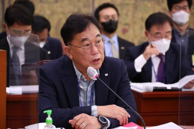 [단독] 임기 끝난 김규철 게임위 위원장, 9일까지 근무…후임은 ‘깜깜’