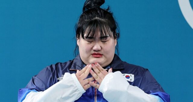 올림픽 출전 앞두고 ‘정신적 지주’ 엄마 떠나보낸 박혜정… 아픔 딛고 따낸 첫 올림픽 은메달 바쳤다