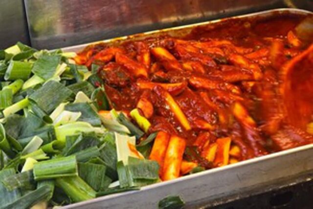 한국의 맛이 가득한 곳, 명동을 방문한 외국인들 위해 선별한 명동 맛집BEST4