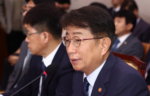 전기차 화재에…국토장관 “도심 전기버스→수소버스 전환·확대”