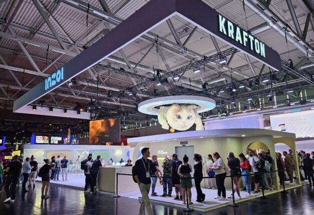 [게임스컴 2024-포토] K-심즈, 서양인 홀렸다…크래프톤 ‘인조이’ 첫날부터 인기몰이