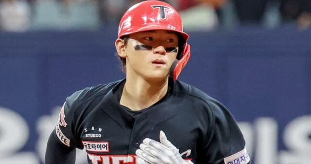 ‘21살’ 김도영 국내 선수 최초로 32-32 달성… KIA, 6연승 질주
