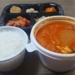 “만원짜리 김치찌개 배달시켰는데… 1인분 양 이게 맞는 건가요?”