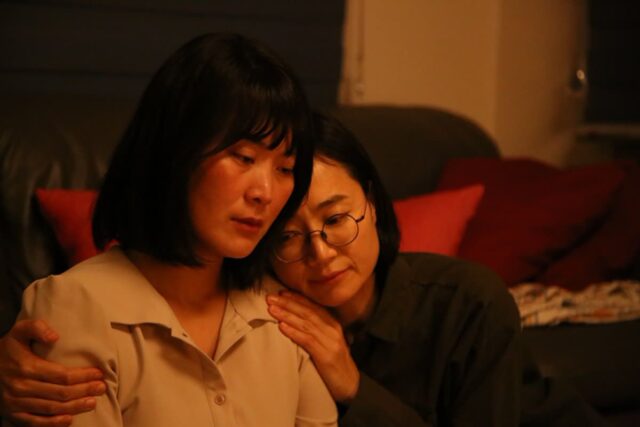 삶의 무게에서 찾는 행복…영화 ‘그녀에게’ 관객에 가 닿을까