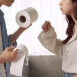 “남친 집에 놀러 갔는데 화장지값 달래”… 하소연 듣던 여친 친구들 태도가 180도 바뀐 이유