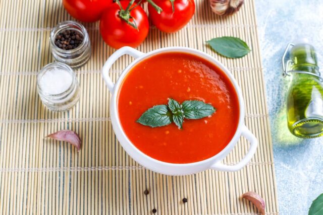 초간단 토마토 수프, 살짝 볶고 블렌딩해서 끓이면 끝!