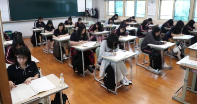 10월 1일 국군의 날 깜짝 임시공휴일 지정에 학교 선생님들 분노 폭발한 이유