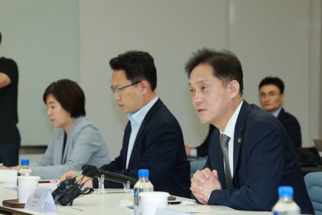 김태규, 네이버 현장방문…“자율규제 더 과감히 해달라” 당부