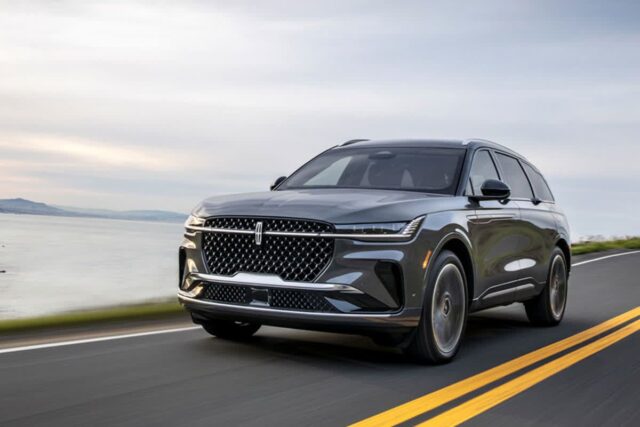 GV 80 비상상태? 다음 달 국내 상륙하는 럭셔리 SUV