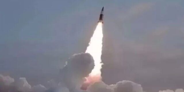 북한, 동해로 ‘탄도미사일’ 발사… 방사포 발사 6일 만에 또 도발