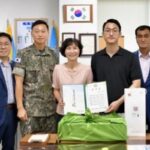 “나라 지켜줘 고마워요”… 외박 나온 군인들 밥값 몰래 결제한 ‘영어 선생님’의 정체