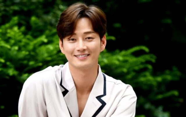 엄마 친구 아들이 TV에 나오길래 연예인 데뷔 결심한 배우