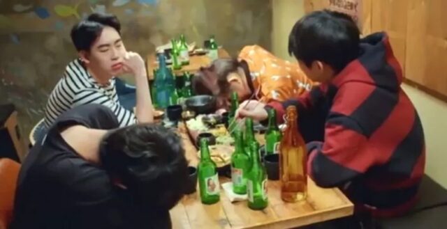 “술 한모금도 안 마셨는데 술값 더치페이해야 하나요?”… 직장인 반응은 한쪽으로 쏠렸다