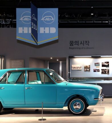 포니 본뜬 아이오닉, 1세대 닮은 신형 그랜저… 헤리티지 활용법