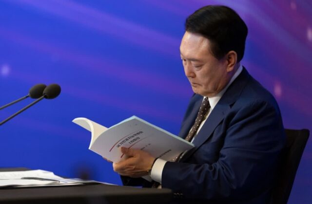 윤 대통령 지지율 25.8%·국힘 29.9%… “정부 출범 후 지지율 최저치”
