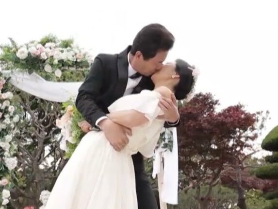 16살 연하 여자친구 시집살이 안시키려 20년을 결혼 안했다는 배우