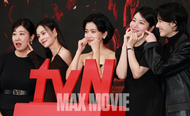 [맥스포토] ‘볼 콕’ 잘못 이해한 김태리의 귀여운 포즈는?