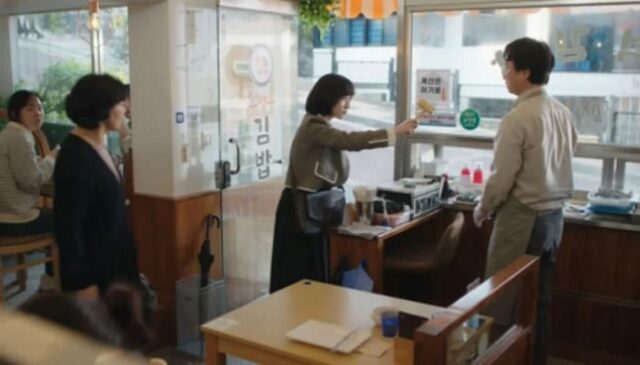 장사 접으면서 단골 손님에게 한마디 듣고 바로 울컥한 썰