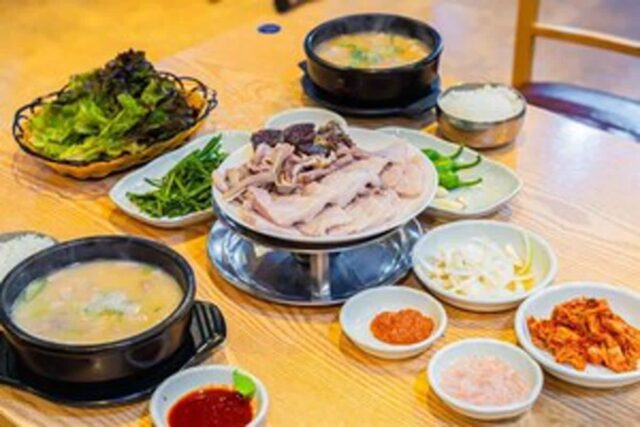 “부산 돼지국밥, 여기가 최고!” 부산을 대표하는 향토 음식, 돼지국밥 부산 맛집 BEST 3