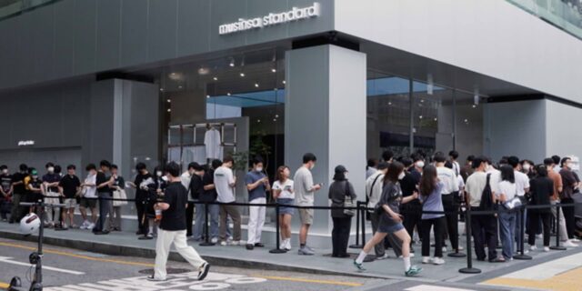 무신사 스탠다드 연간 방문객 1000만명 앞둬… “유니클로 추월하고 업계 1위 오를 듯”