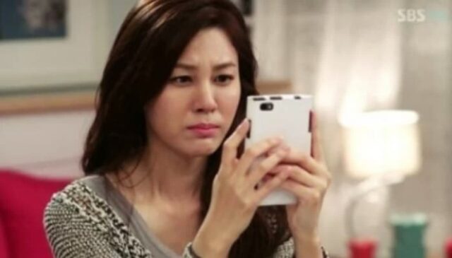 “헤어진 전 남친이 30만원 갚으라고 독촉하는게 정상인가요..?”