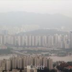 [내일날씨] 잔뜩 흐린 출근길…강원‧영남 비소식