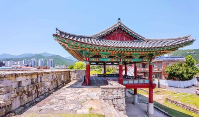 울산 울주 언양 여행 가볼만한곳 4곳(언양읍성, 자수정동굴나라, 석남사, 반구대 암각화)