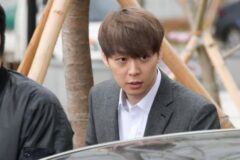 “가수 박유천 이중계약으로 6억 손해”…전 매니저, 소송했지만 패소