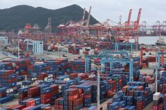 9월 생산 0.3% 감소…소매판매 0.4%↓·설비투자 8.4%↑(2보)