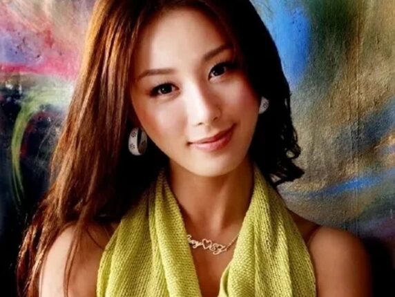 욕 너무 많이 먹어서 결혼 빨리 했다는 가수