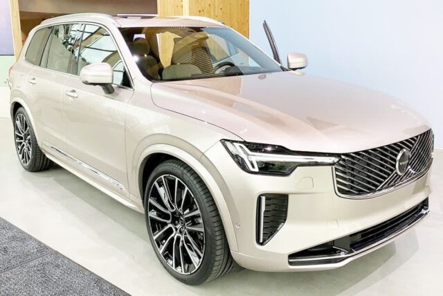 패밀리카 ‘이 차’ 종결.. 볼보 신형 SUV, 옵션 수준에 아빠들 ‘군침’
