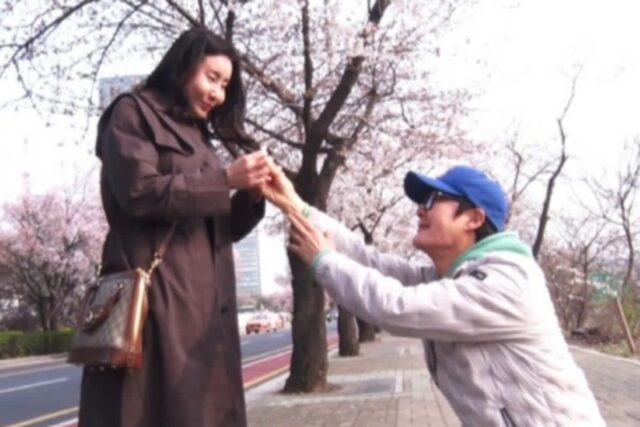 “17살 연하 아내” … 장모님의 소개로 60살에 결혼한 스타