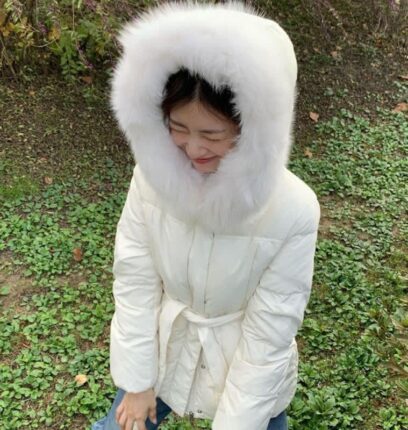 정소민 덕에 (빠르게 품절되는) ‘핏예쁜’ 가성비 로엠 패딩