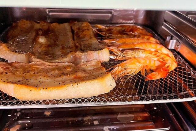 버려지는 ‘이것’으로 에어프라이어 불쾌한 냄새 잡는 비법