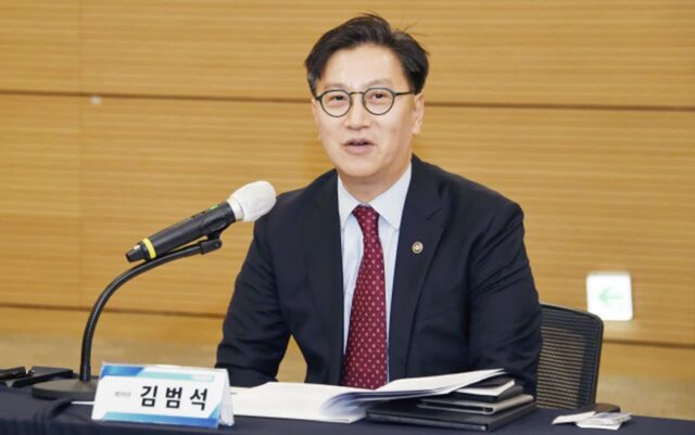 IMF “내년 韓, 내수 점진적 회복…잠재성장률 수준 성장할 것”