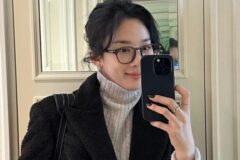 이청하 파우치에서 꺼낸 10가지 뷰티템