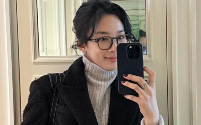 이청하 파우치에서 꺼낸 10가지 뷰티템