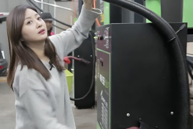 송혜교급 인기 여배우, 지금은 세차장에서 일하고 있다