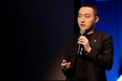 슈퍼에서 1000원에 살 수 있는데.. 이 남자는 ’87억’을 썼다