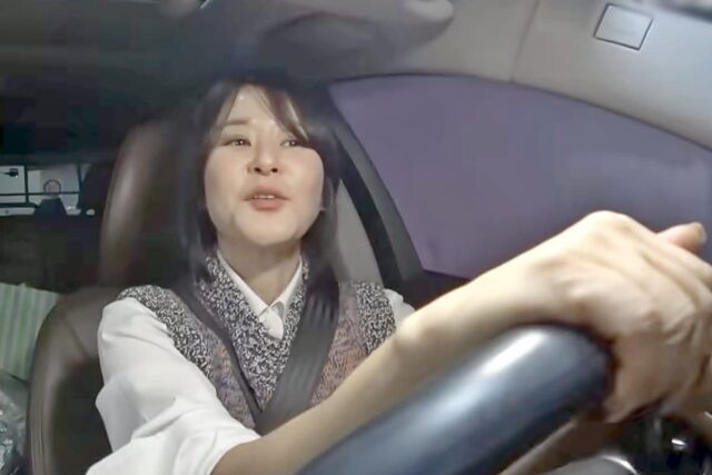 돈 없어 고깃집 알바.. 배우 최강희, 알고 보니 ‘이 수입차’ 오너 들통!