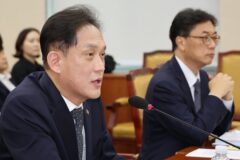 방통위도 계엄 책임?…여야, 과방위서 충돌