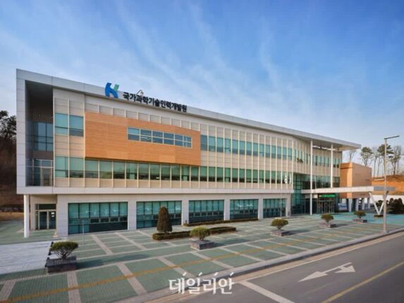 KIRD, ‘일터혁신 우수기업’ 선정…고용부 장관상 받아