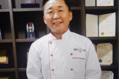 연예인은 실패했지만, 월에 ’40억’ 번다