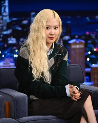 (만찢녀 그 자체) 블랙핑크 로제 지미팰런쇼 코디(+니트 쇼츠)