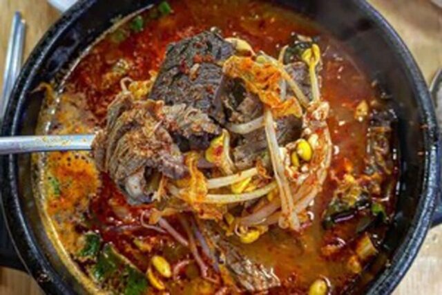 50년 세월의 손맛을 자랑하는 서울 ‘해장국 맛집’ 추천