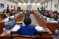 알뜰폰 독과점 견제 언제쯤…달라도 너무 다른 與野 법안