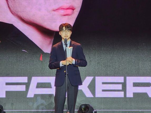 [LCK 어워드-포토] 포지션별 올해의 선수 휩쓴 T1