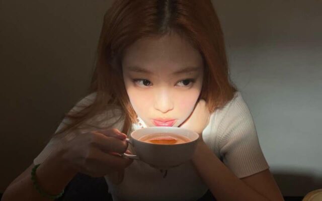 아니 글쎄, 너한테서 홍차 향이 난다니까